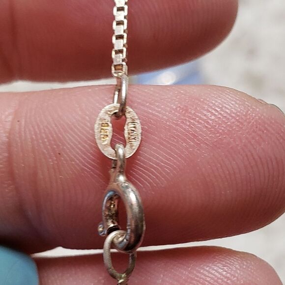 Sterling‎ Silver Necklace with Floral scene glass pendant - Picture 2 of 4